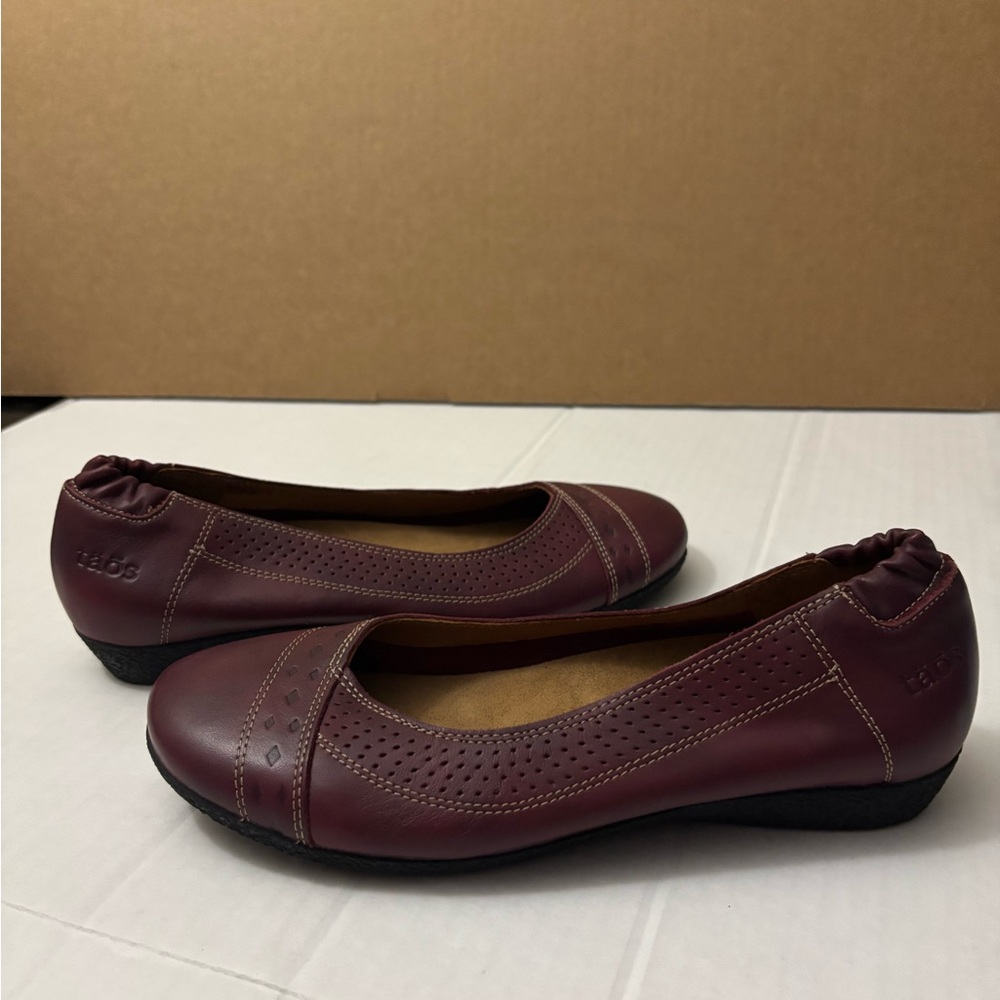 Taos Sleek Comfort Leather Flats size 8-8.5 Classic Comfy burgundy - Picture 8 of 8